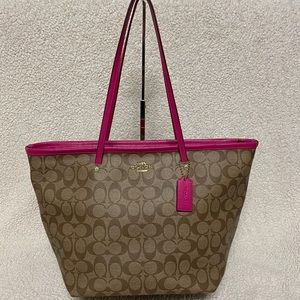 Coach Peyton Zipper Tote